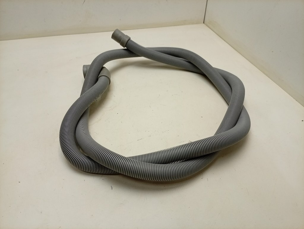 WMUF5050 кт42 Сливной шланг стиральной машины Hotpoint-Ariston б/у