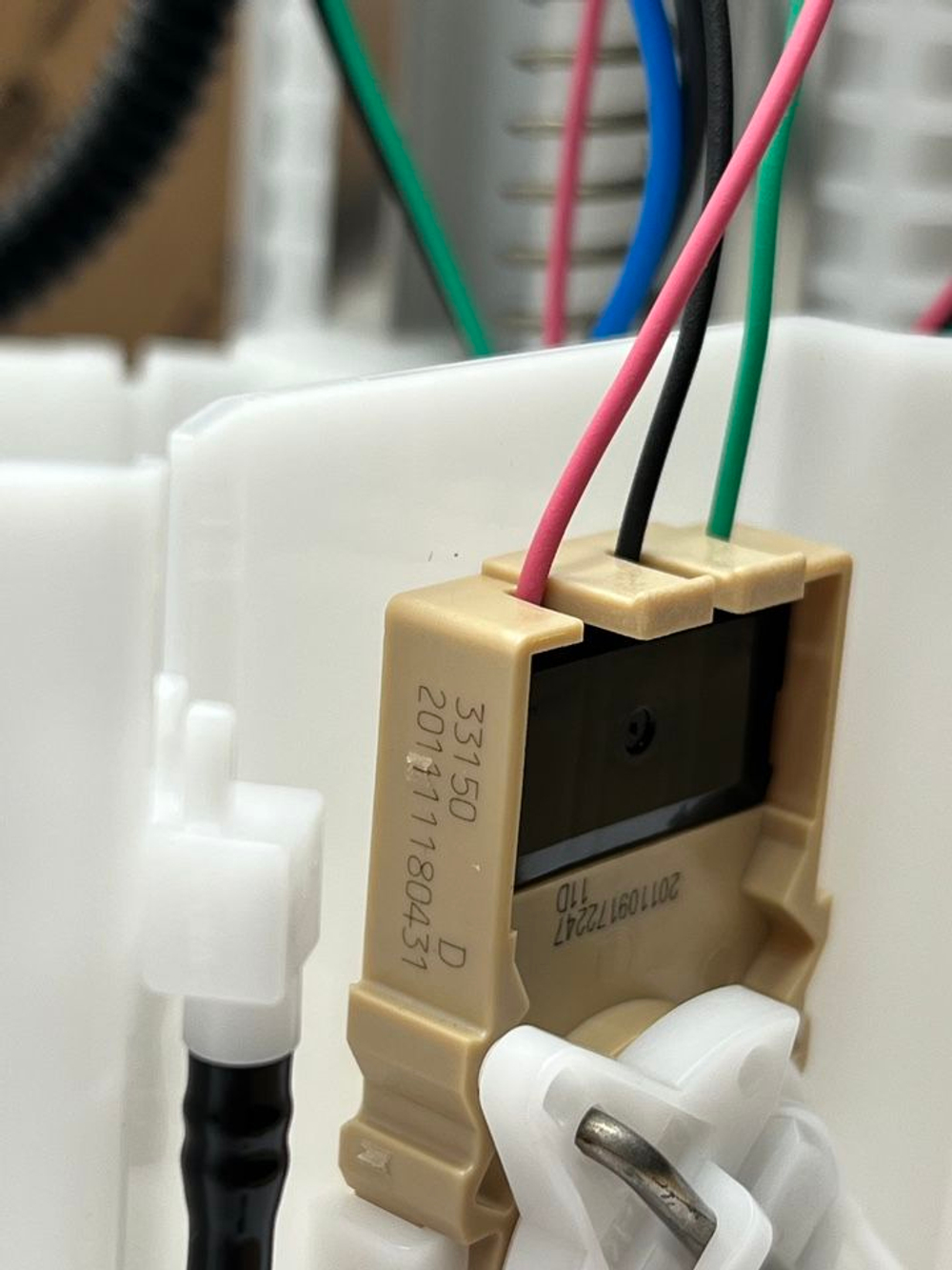 Фильтр топливный для Toyota Camry V70, 2,5 литра, 7702033470 ОРИГИНАЛ