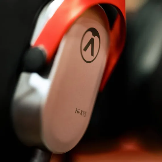 Austrian Audio Hi-X15