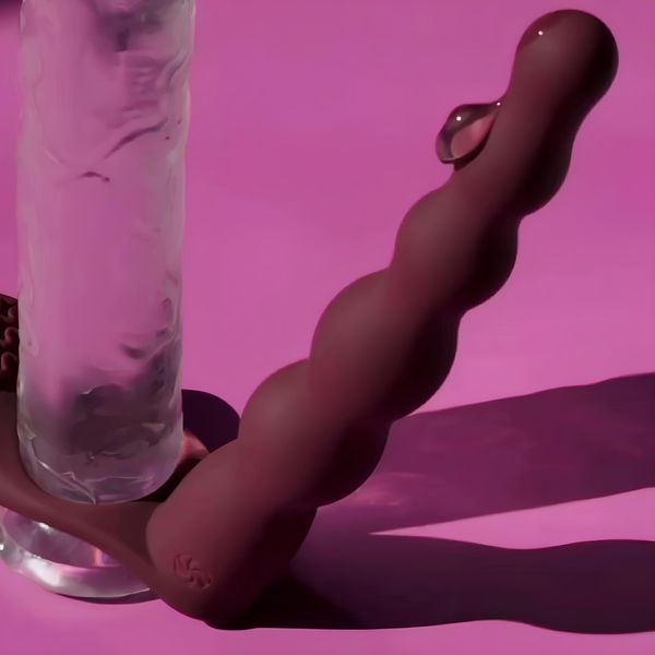 Мечтаешь о новых, невероятно ярких ощущениях? Двойное проникновение — это та самая заветная цель, которая откроет тебе дорогу к самым сильным оргазмам. Мечтаешь о новых, невероятно ярких ощущениях? Двойное проникновение — это та самая заветная цель, которая откроет тебе дорогу к самым сильным оргазмам.