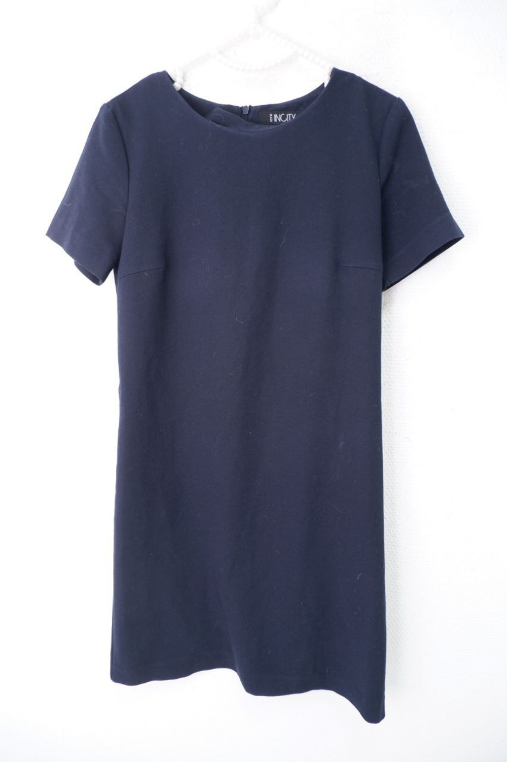 Платье Incity лаконичное 42 размер