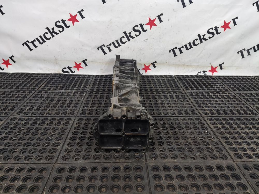 Коллектор впускной