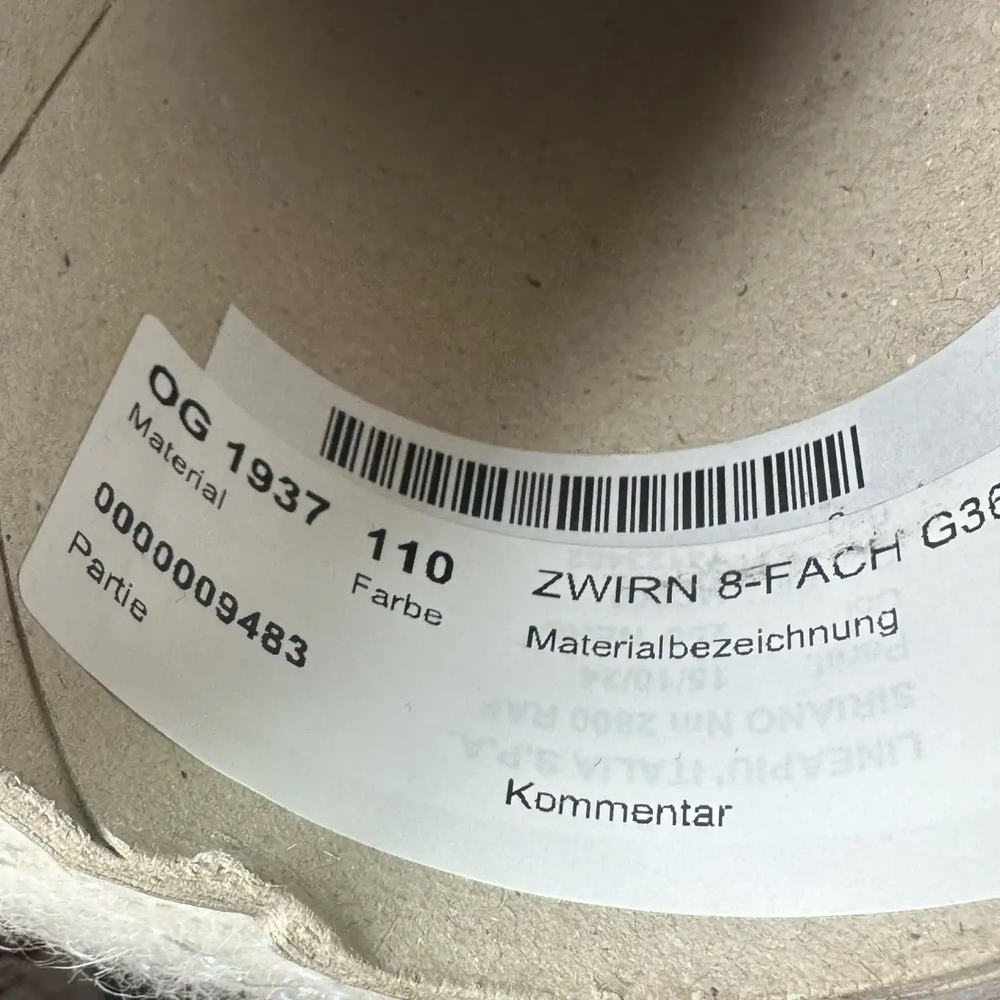 PRIMA STOCK Italy; вспушенная альпака, меринос, пайетки, лунный люрекс с п/а; 550м/100гр; цвет: белый с неоновым отливом; S711