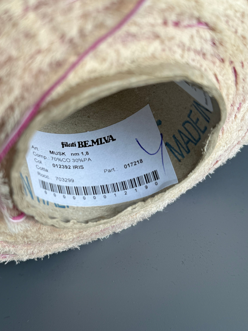 Пряжа BE.Mi.VA MUSK 1,8 (70% хлопок, 30% па), 180м/100 гр, ирис реснички
