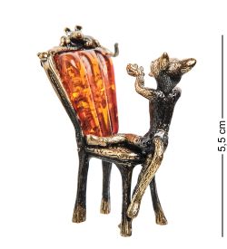 Народные промыслы AM-1935 Фигурка «Кот ловит мышку» (латунь, янтарь)