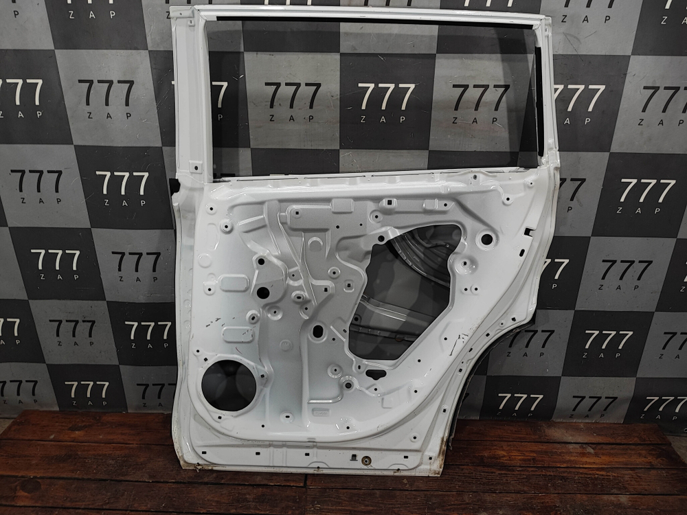 Дверь задняя правая Toyota Highlander 4 (U70) 19-нв Б/У Оригинал 670030E190