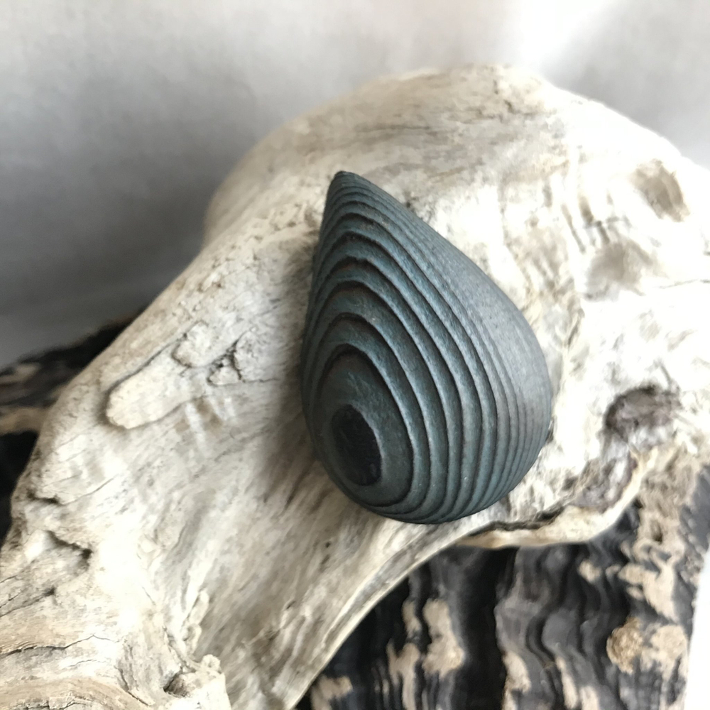 Брошка "Капля"