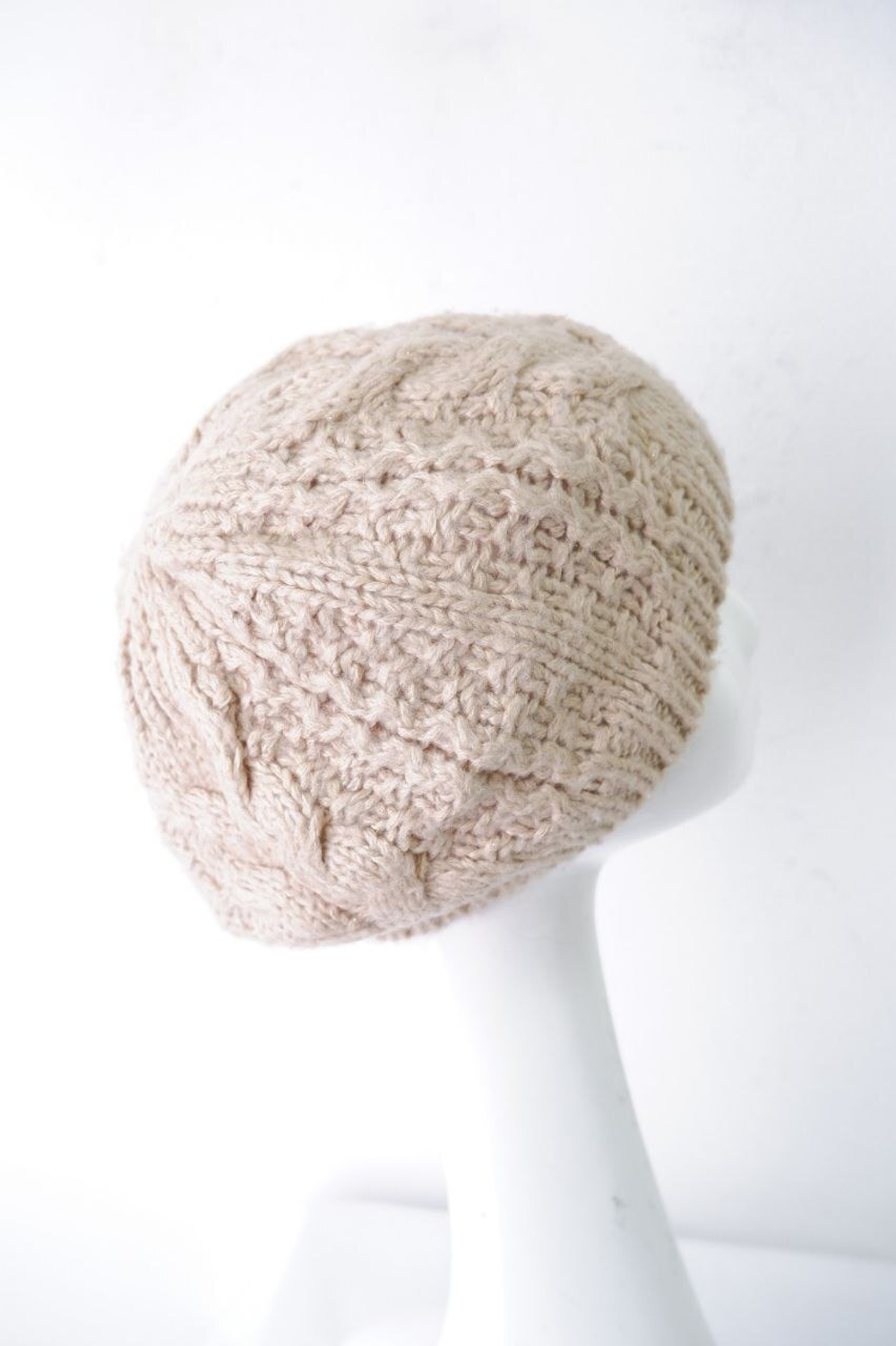 Берет светлый