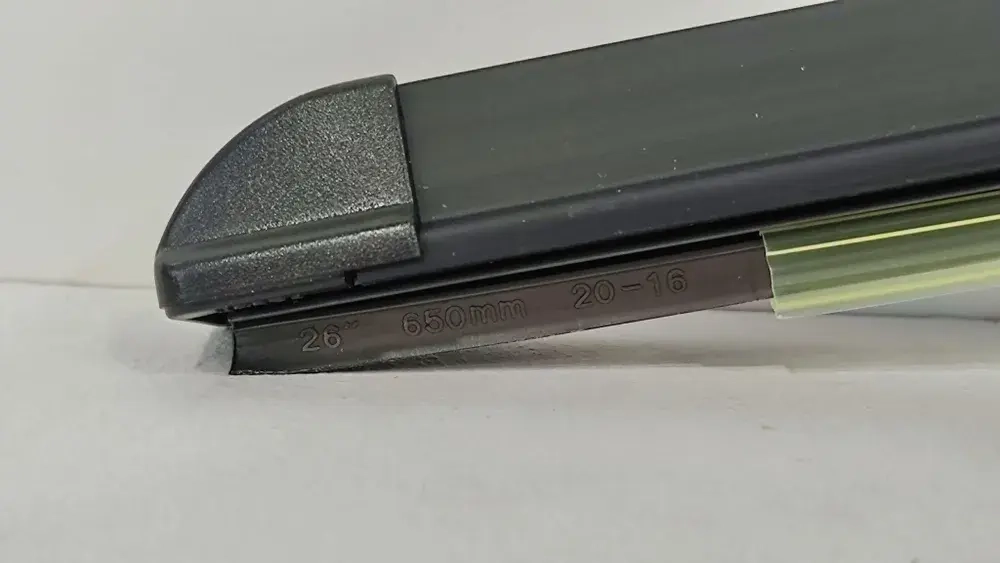 26 - 650 / Бескаркасные щетки CARALL (26/650 мм) (1 шт)