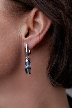 Серьги кубики Swarovski синие и сине-зеленые с гематитом, оттенок серебро