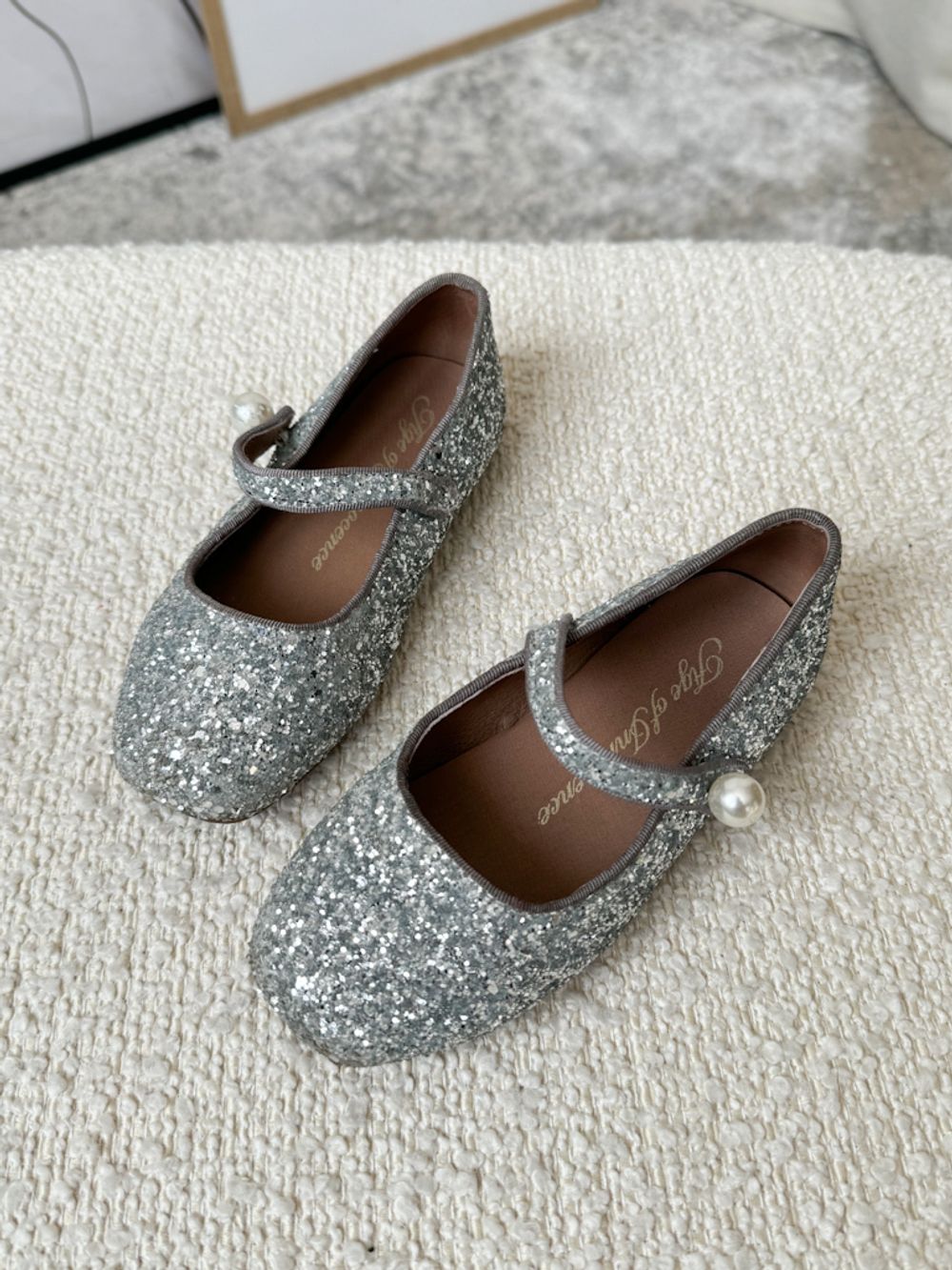 Серебристые туфли Age of Innocence, 27