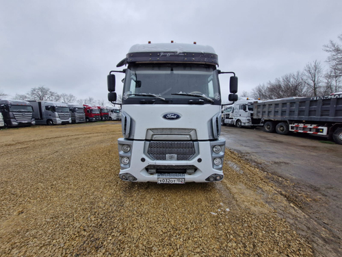 Ford Cargo 4x2 Седельный тягач Cargo (Дизельный, 12,7 л, 480 л.с., МТ)