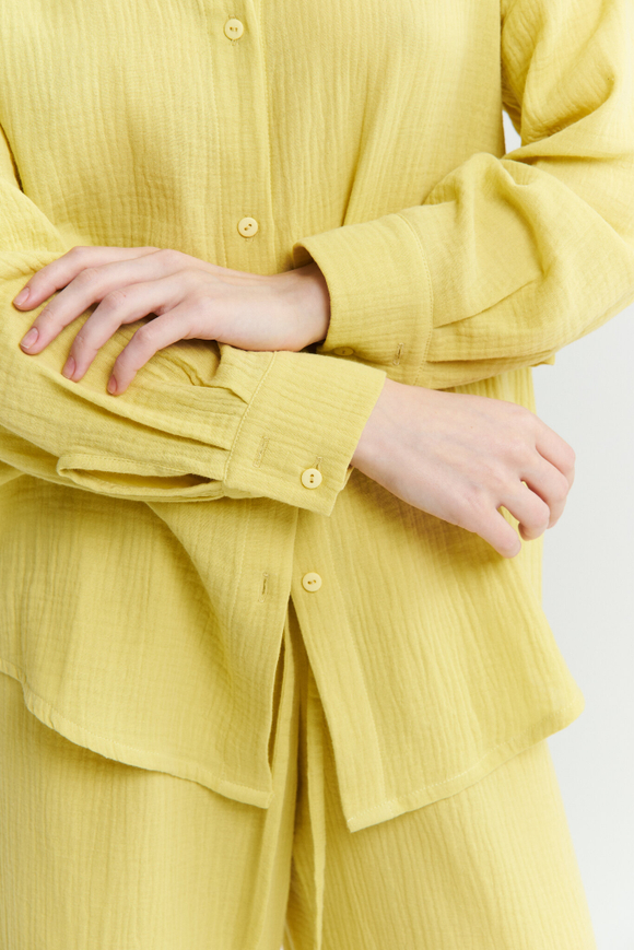 Муслиновая рубашка с манжетами грушевая