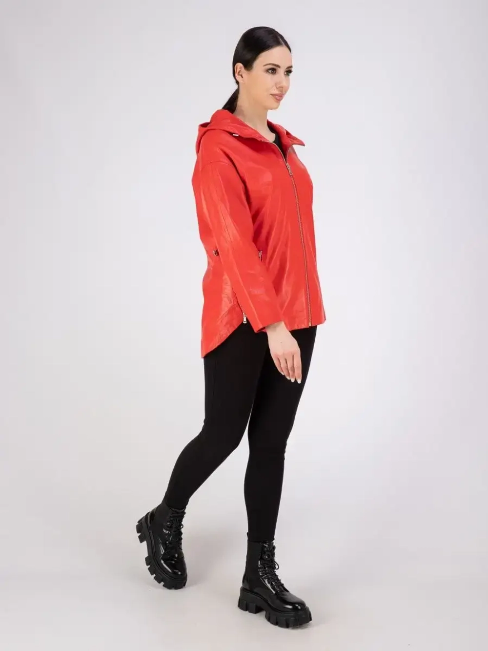 Куртка кожаная натуральная оверсайз с капюшоном