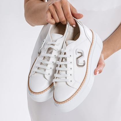 Кеды из натуральной гладкой кожи белого цвета