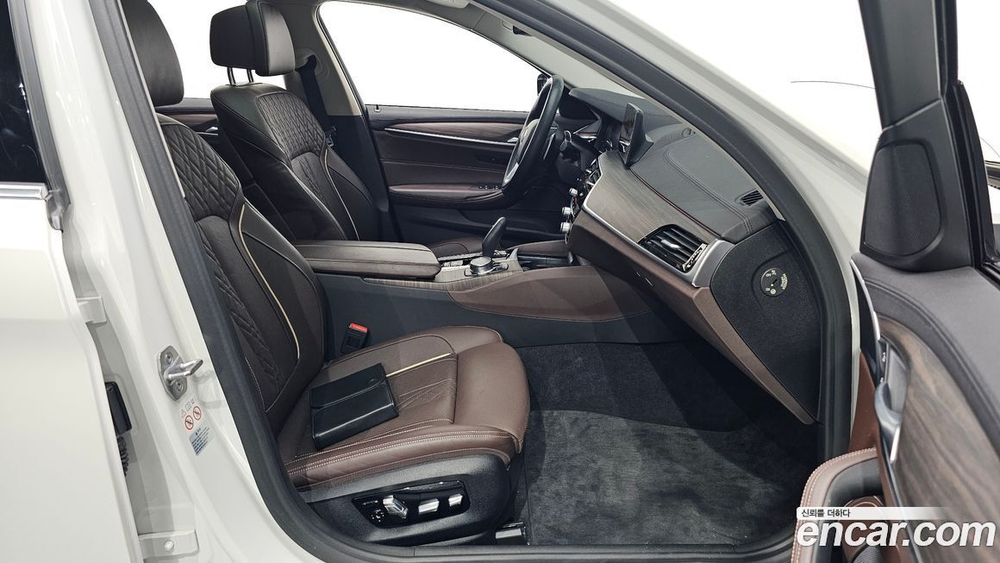 BMW 5 Series (G30) 520d Luxury Plus (08.2019)