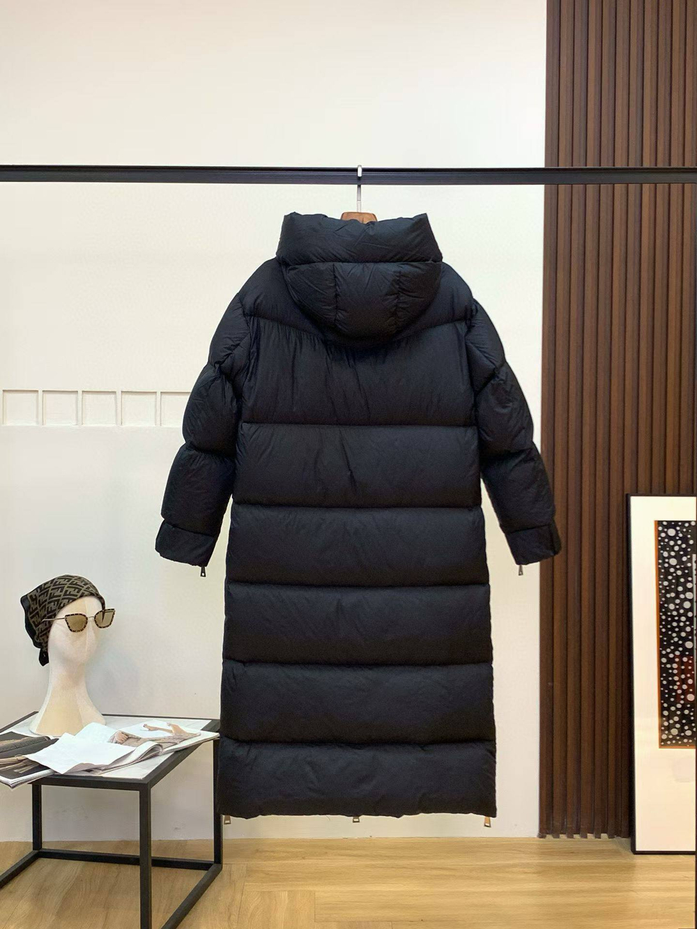 Пуховик Moncler