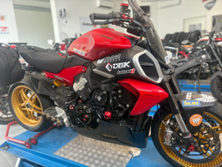 FA4M03D DBK DRY CLUTCH 4-SPRINGS SLIPPER (SF V4 2025)