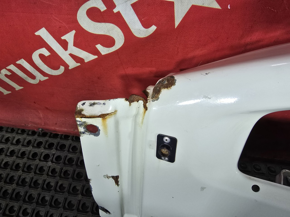 Угол бампера левый  2023г.