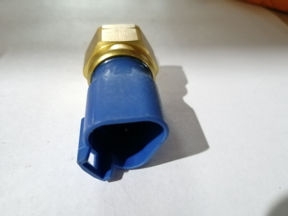 Датчик температуры охлаждающей жидкости 320/04588