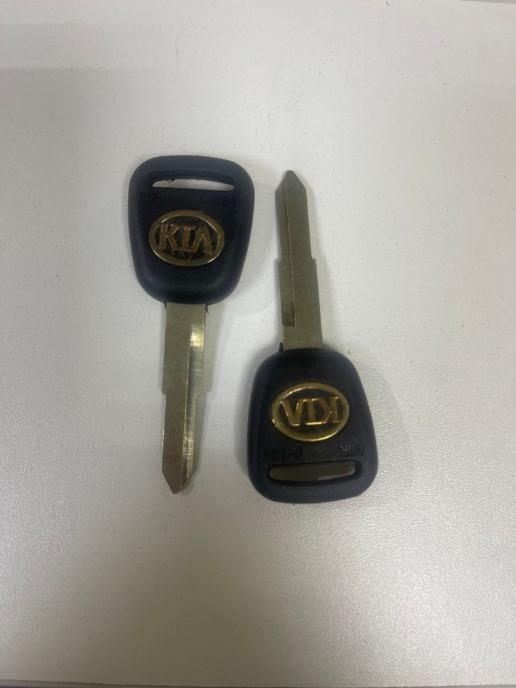 Заготовка автомобильного ключа 13223 KIA Motors