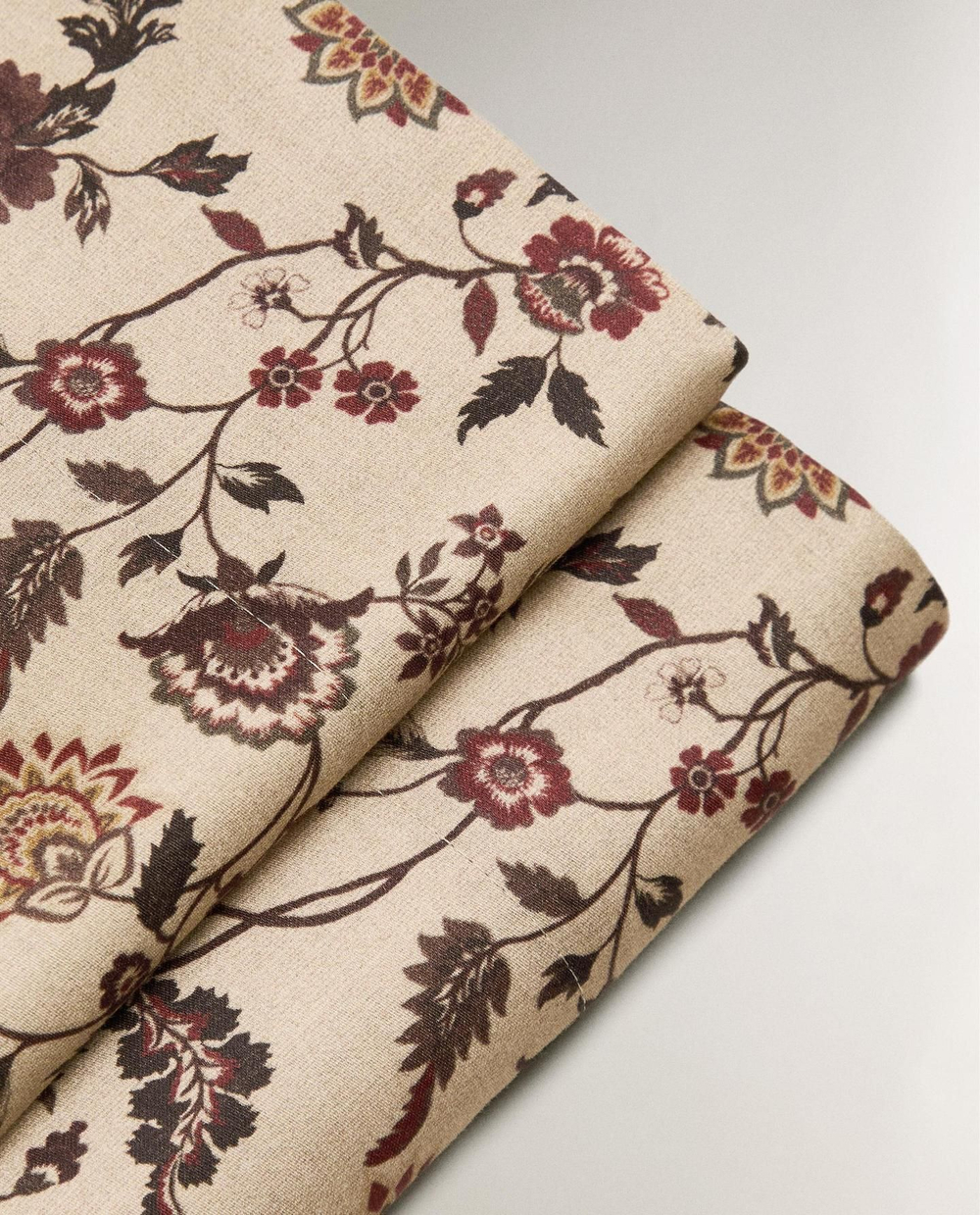 Zara Home - Атласная простыня с цветочным принтом, бежевый, 240x280 см