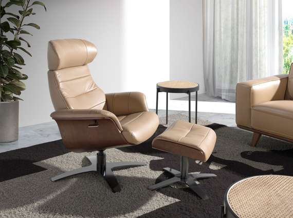 Кресло-реклайнер Angel Cerda A928 бежевая кожа и шпон ореха