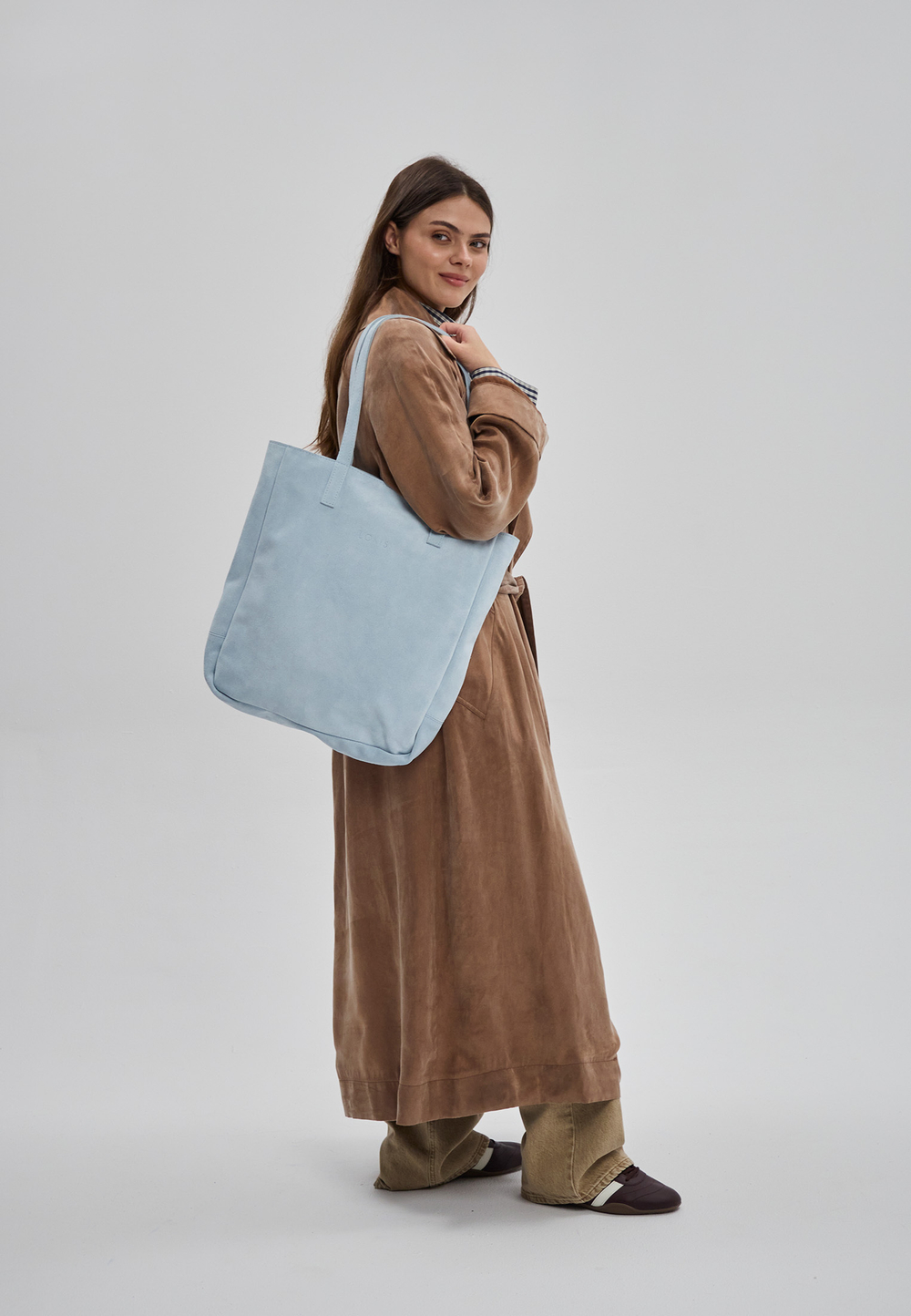 сумка шоппер небесно-голубой на молнии замша