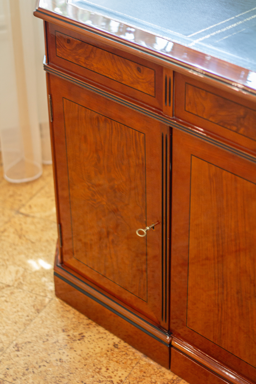 Стол руководителя Испания,  ArtMobile