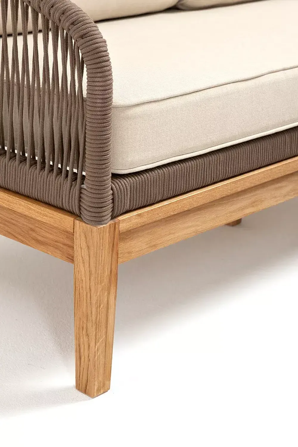 "Канны" лаунж-зона 4-местная из роупа со столом "Гранада" (серый гранит), основание дуб, роуп коричневый, ткань бежевая