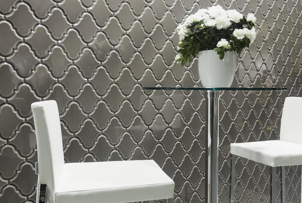 Adex Renaissance Arabesco Biselado Snow Cap 15x15