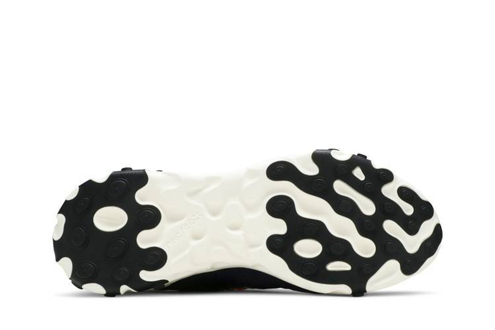 Кроссовки Nike React Sertu