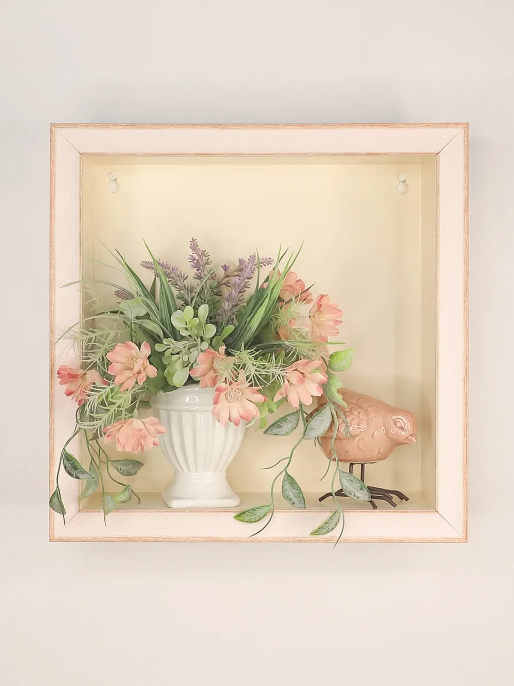 Декоративная полка-ящик в багетной раме