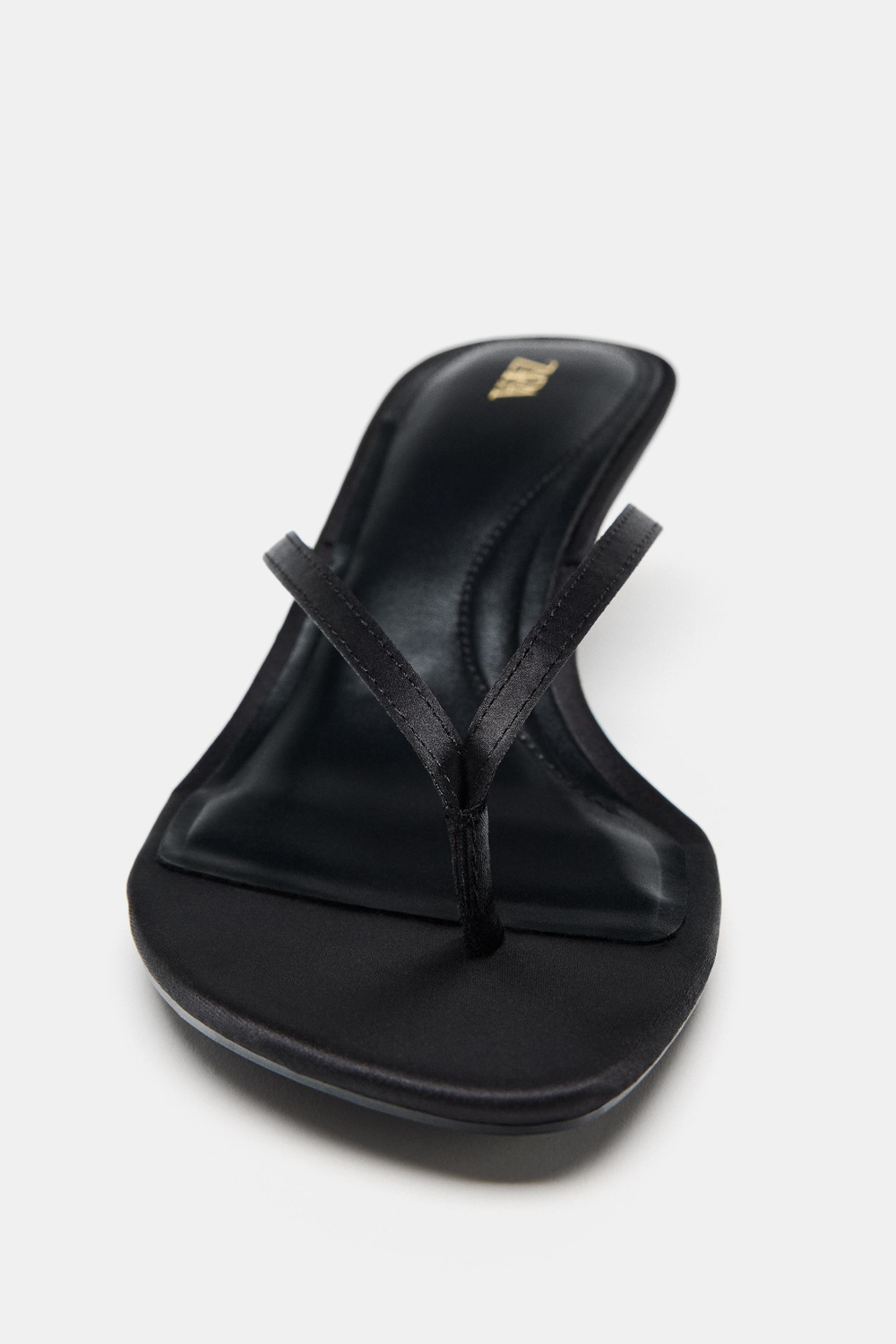 ZARA АТЛАСНЫЕ БОСОНОЖКИ НА КАБЛУКЕ KITTEN, ЧЕРНЫЙ