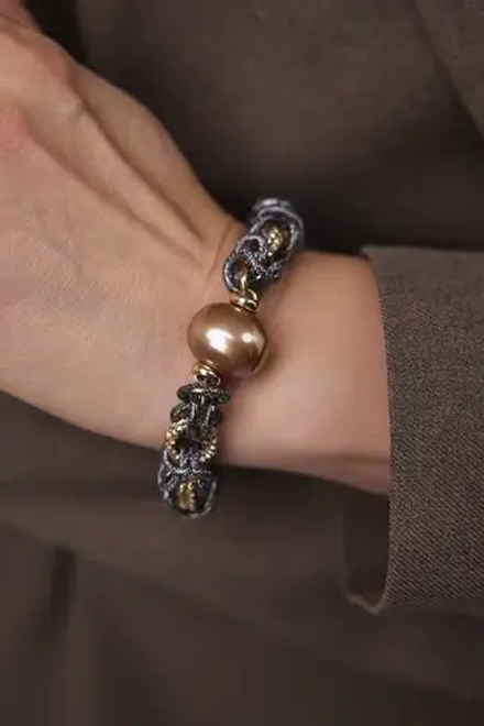 Браслет Византия биколор: золото и графит с карамельной плоской жемчужиной