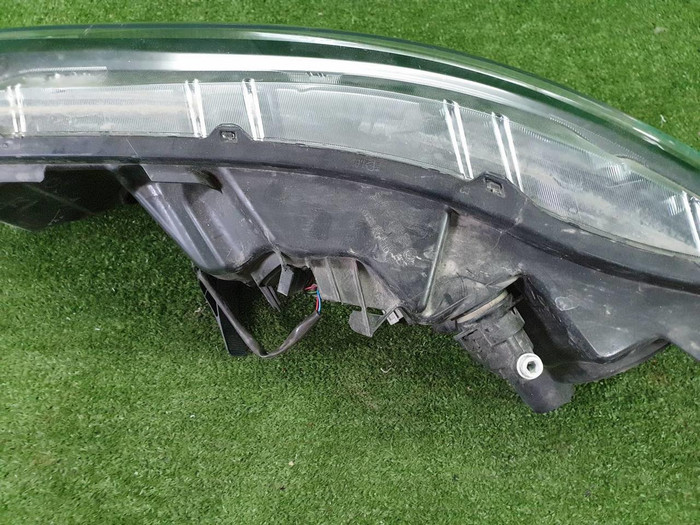Фара правая Nissan Qashqai 2 j11 (17-23) галоген