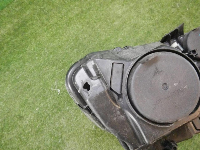 Битая Фара левая Lada Largus 1 (2021-н.в.) галоген