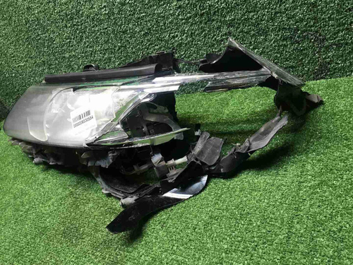 Битая Фара левая Toyota Camry XV70 (2017-2021) LED