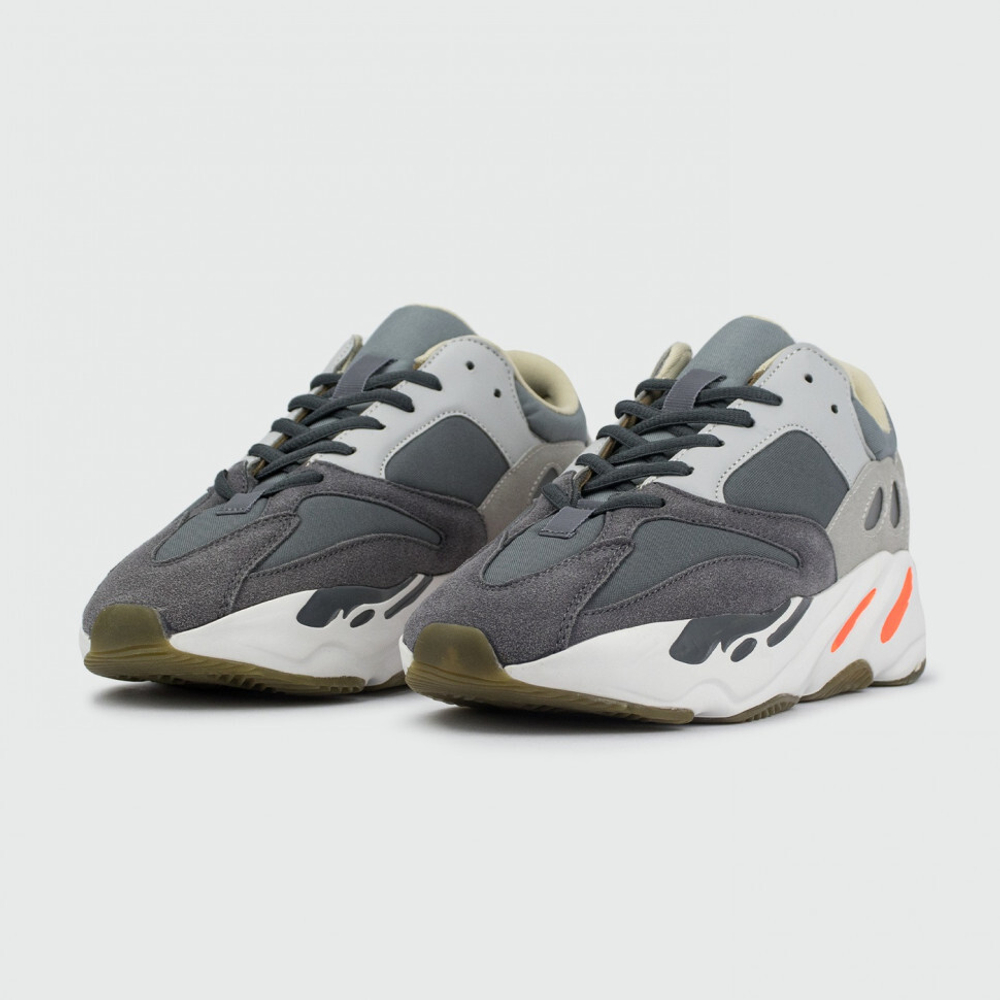 кроссовки Adidas Yeezy Boost 700 Magnet