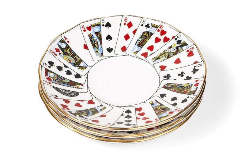 Блюдце с изображением игральных карт