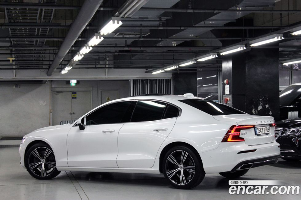 Volvo S60 3 Generation B5 Inscription (09.2021)