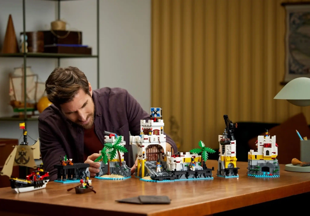 Конструктор LEGO Icons 10320 Крепость Эльдорадо