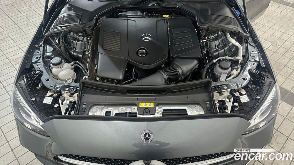 Mercedes-Benz C-Class W206 C300 AMG Line (05.2022)