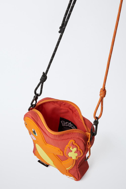 ZARA СУМКА С ПЛЕЧЕВЫМ РЕМНЕМ И ПЛЕЧЕВЫМ РЕМНЕМ CHARMANDER POKÉMON™, ОРАНЖЕВЫЙ