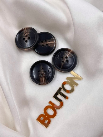 Пуговицы прокол ХугоБ. темно-коричневые с прожилками