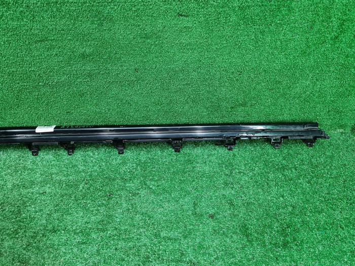 Накладка порога правая BMW I7 G70 (2022-н.в.)