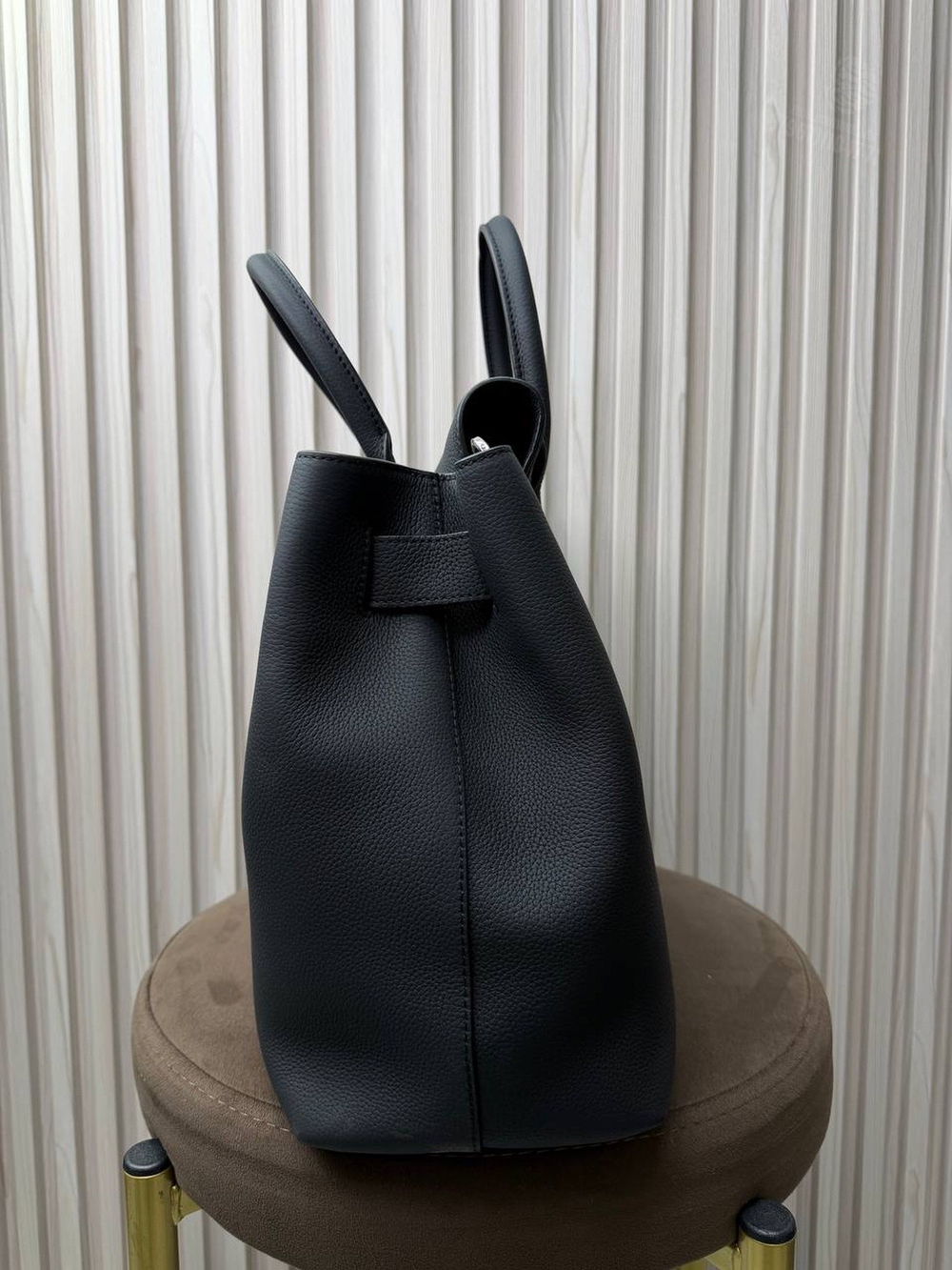 Деловая сумка через плечо Louis Vuitton Georges Tote MM