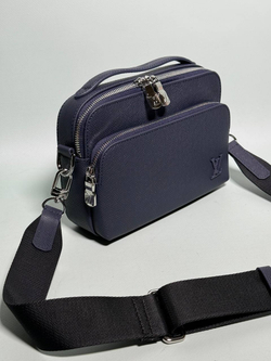 Сумка-мессенджер Louis Vuitton