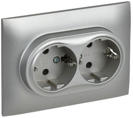 Розетка 2-м SKANDY 16А с заземл. защ. шторки в сборе SK-R07S серебр. IEK SK-R24-16-K23-F