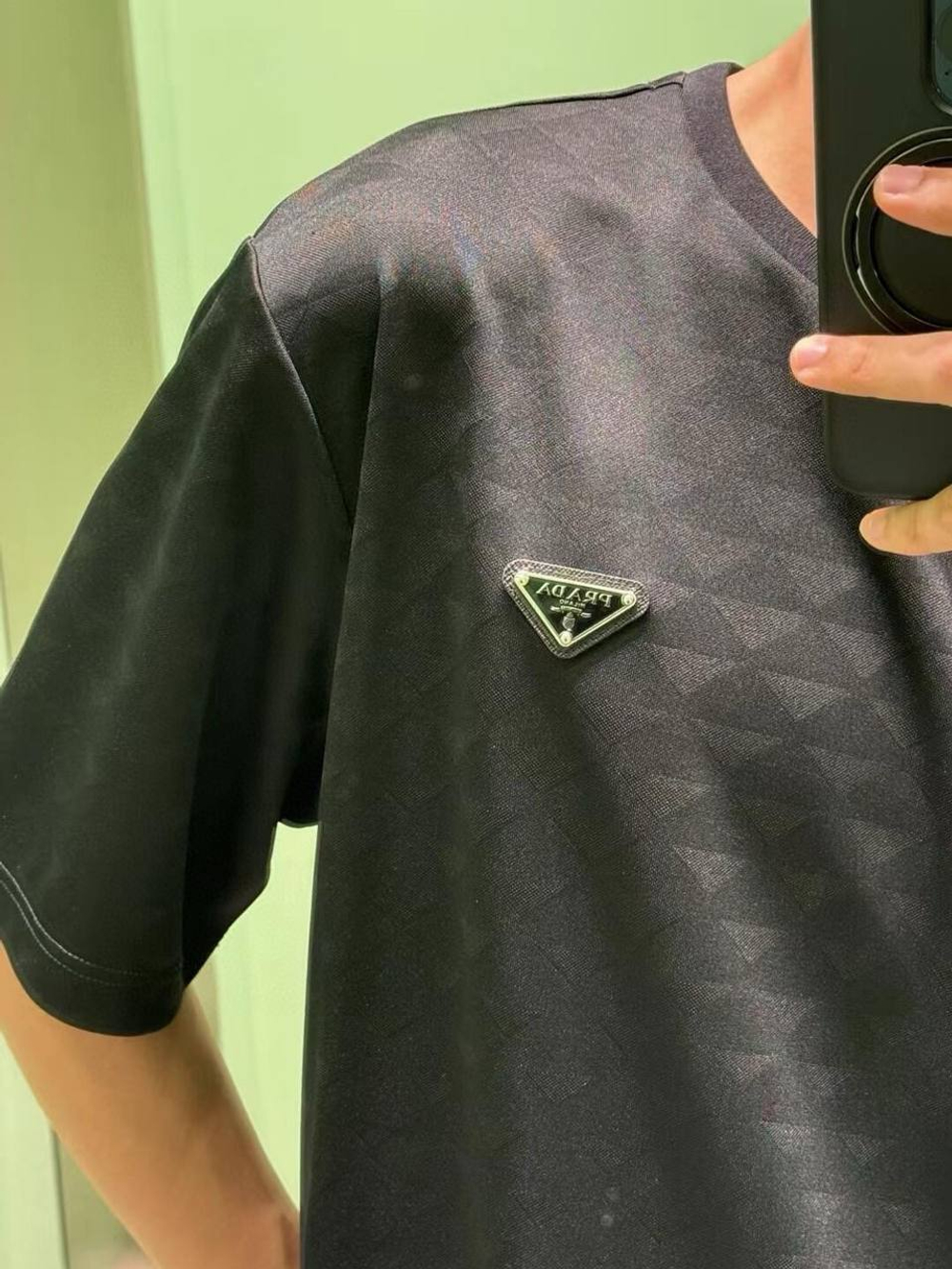 Футболка Prada